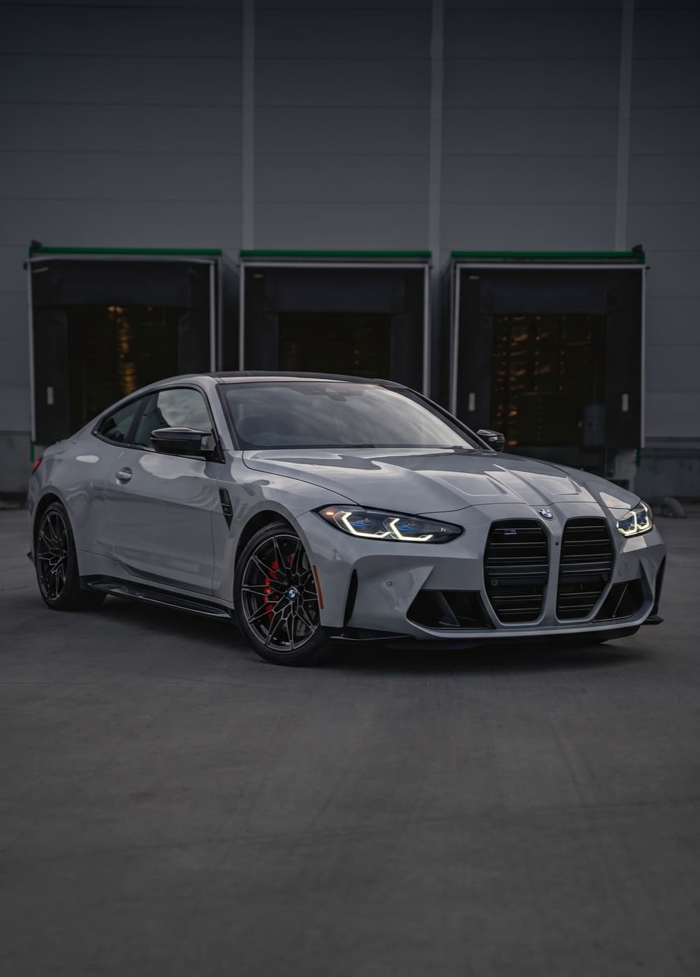 BMW M4 G82 Competition in Brooklyn Grey – Mietwagen Thun